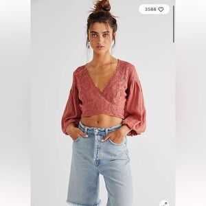 Free People Dolly Wrap Top
NWOT
Color:Warmstone